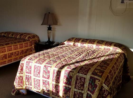 Heidelburg Motel allows check-in for 18 year-old guests