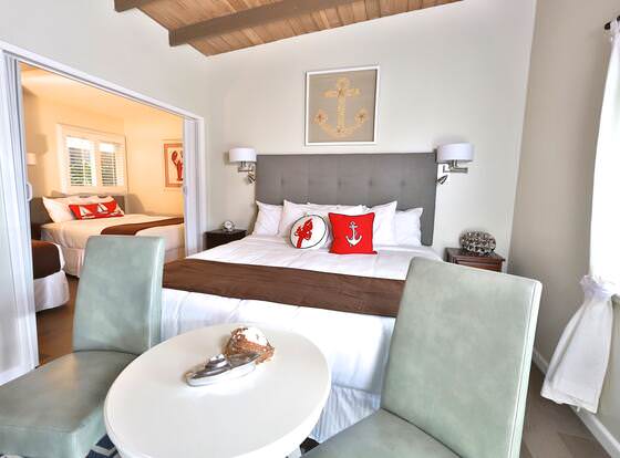 Pleasant Inn allows check-in for 18 year-old guests