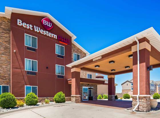 Best Western Plus Carousel Inn & Suites allows check-in for 18 year-old guests