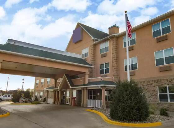 Heritage Hotel allows check-in for 18 year-old guests