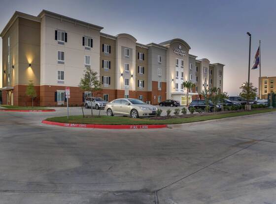 Candlewood Suites College Station At University, an IHG Hotel allows check-in for 18 year-old guests