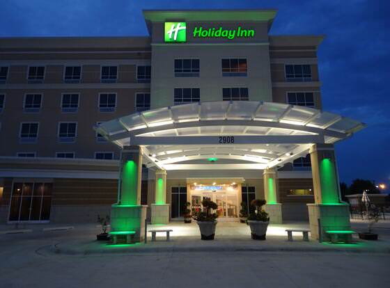 Holiday Inn Jonesboro, an IHG Hotel allows check-in for 18 year-old guests