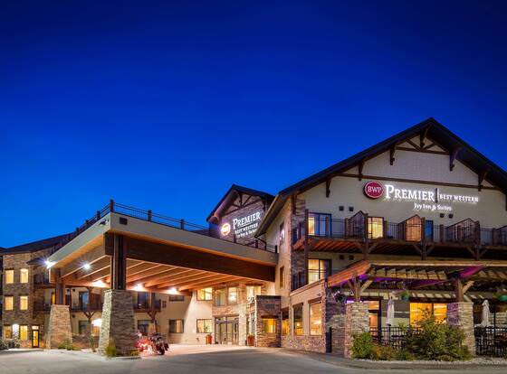 Best Western Premier Ivy Inn & Suites allows check-in for 18 year-old guests
