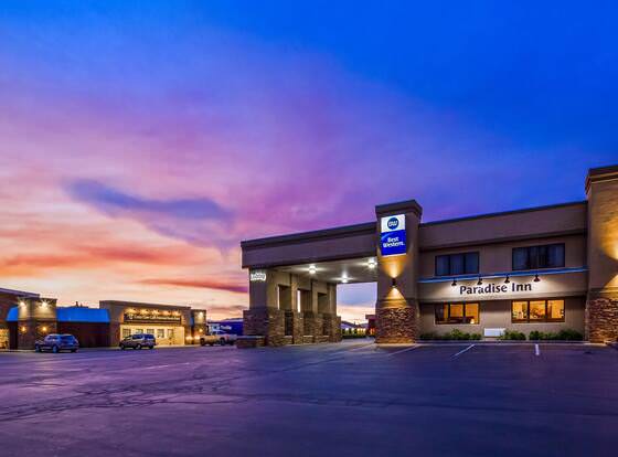 Best Western Paradise Inn allows check-in for 18 year-old guests