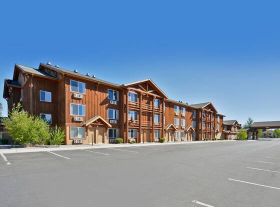 Kelly Inn West Yellowstone allows check-in for 18 year-old guests