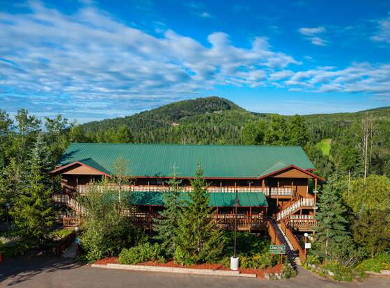 Eagle Ridge Resort at Lutsen Mountains allows check-in for 18 year-old guests