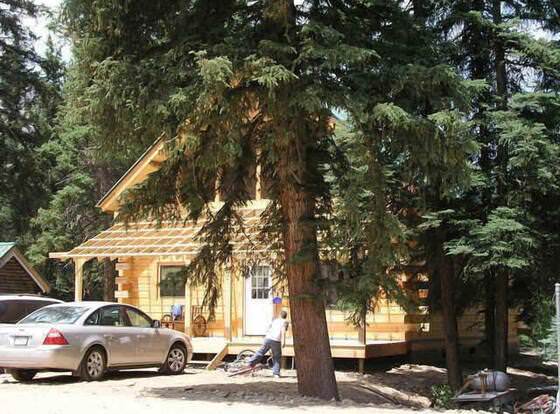 Alpine Vacation Rental allows check-in for 18 year-old guests