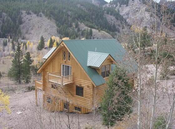 Mountain House Vacation Rental allows check-in for 18 year-old guests