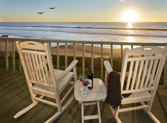 Cavalier Oceanfront Resort allows check-in for 18 year-old guests