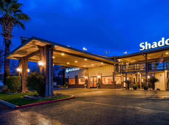 Best Western Shadow Inn allows check-in for 18 year-old guests