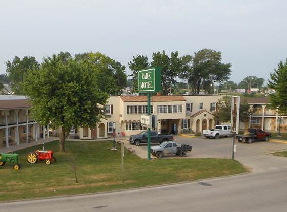 The Park Motel allows check-in for 18 year-old guests