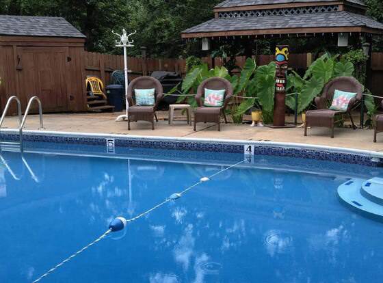 Tradewinds Lodging  allows check-in for 18 year-old guests