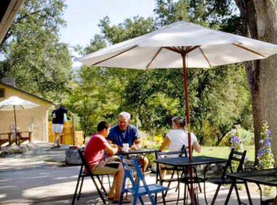 Queen's Inn By the River allows check-in for 18 year-old guests