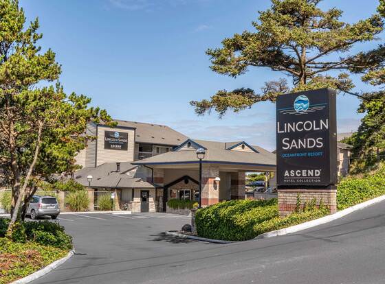 Lincoln Sands Oceanfront Resort, Ascend Hotel Collection allows check-in for 18 year-old guests