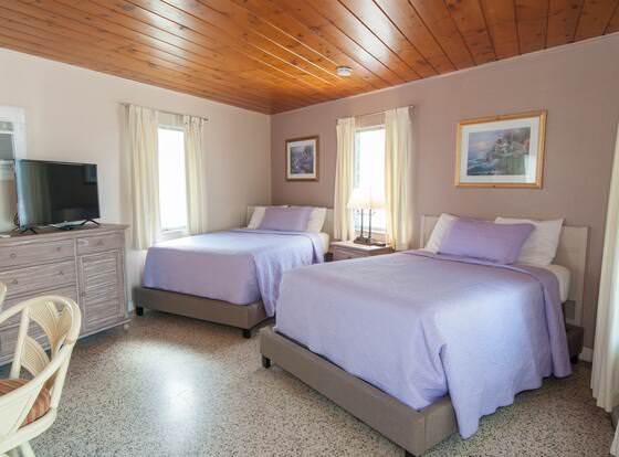 Siesta Motel allows check-in for 18 year-old guests