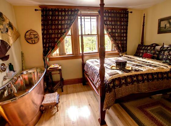 Cobblestone Bed and Breakfast allows check-in for 18 year-old guests