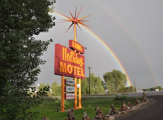 Long Holiday Motel allows check-in for 18 year-old guests