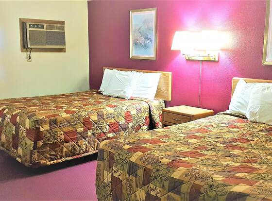 AmeriVu Inn & Suites - Avon allows check-in for 18 year-old guests