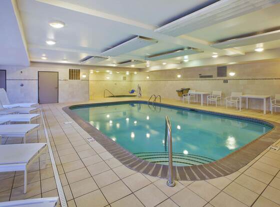 Country Inn & Suites by Radisson, Big Rapids, MI allows check-in for 18 year-old guests