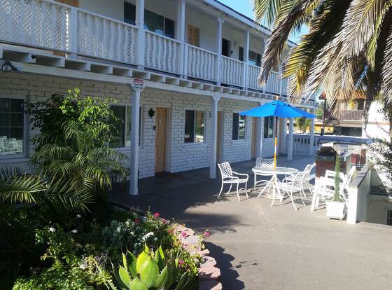 Oceana Boutique Hotel allows check-in for 18 year-old guests