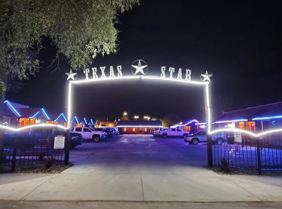 Texas Star Lodges allows check-in for 18 year-old guests