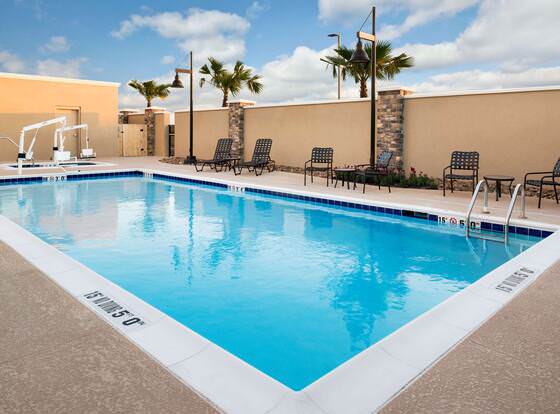 Hampton Inn & Suites Corpus Christi allows check-in for 18 year-old guests