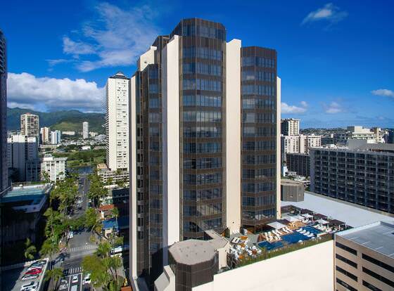 Hyatt Centric Waikiki Beach allows check-in for 18 year-old guests
