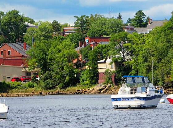 The Homestead Motel allows check-in for 18 year-old guests