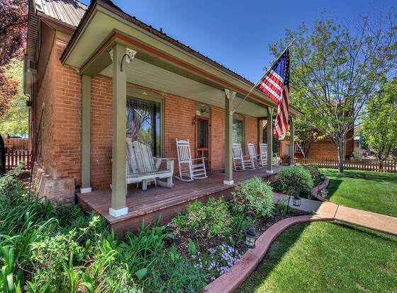 Cali Cochitta Vacation Rentals allows check-in for 18 year-old guests