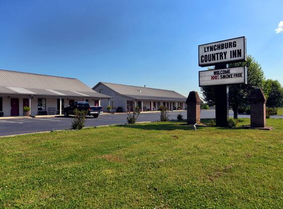 Lynchburg Country Inn allows check-in for 18 year-old guests