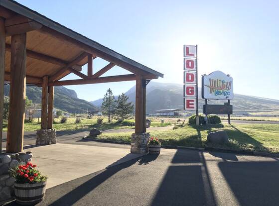 Cody Holiday Lodge allows check-in for 18 year-old guests