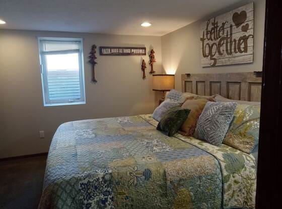 Hitching Horse Inn allows check-in for 18 year-old guests