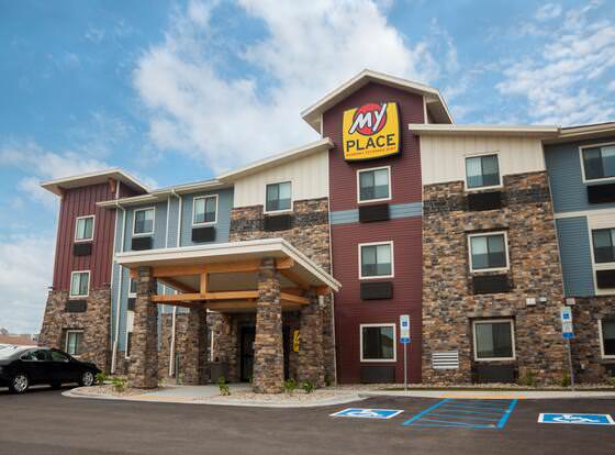My Place Hotel - Jamestown, ND allows check-in for 18 year-old guests