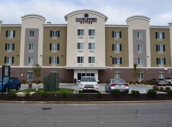 Candlewood Suites Nashville - Metro Center, an IHG Hotel allows check-in for 18 year-old guests