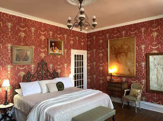 Philadelphia Hotel Bella Vista allows check-in for 18 year-old guests