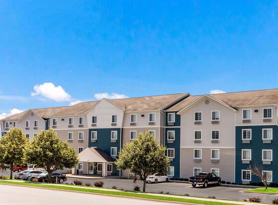 Extended Stay America Select Suites - Charleston - Ashley Phosphate Rd. allows check-in for 18 year-old guests