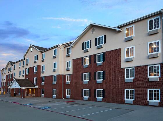 WoodSpring Suites McKinney allows check-in for 18 year-old guests