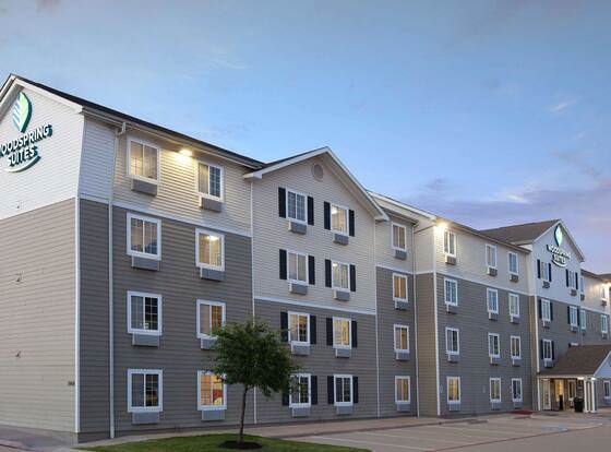 WoodSpring Suites Houston Westchase allows check-in for 18 year-old guests
