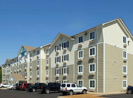 WoodSpring Suites Lebanon allows check-in for 18 year-old guests