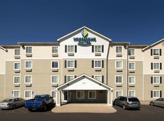 WoodSpring Suites Topeka allows check-in for 18 year-old guests