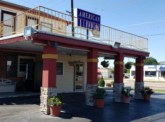American Inn Sedalia allows check-in for 18 year-old guests