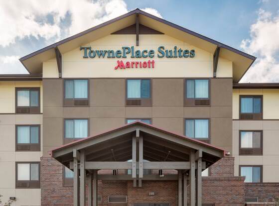 Towneplace Suites Portland Vancouver allows check-in for 18 year-old guests