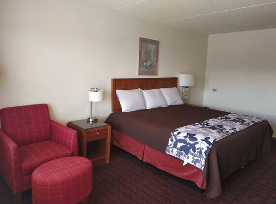 Parkway Inn allows check-in for 18 year-old guests