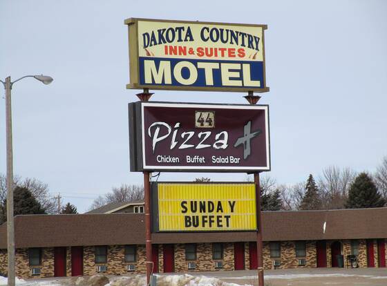 Dakota Country Inn & Suites allows check-in for 18 year-old guests