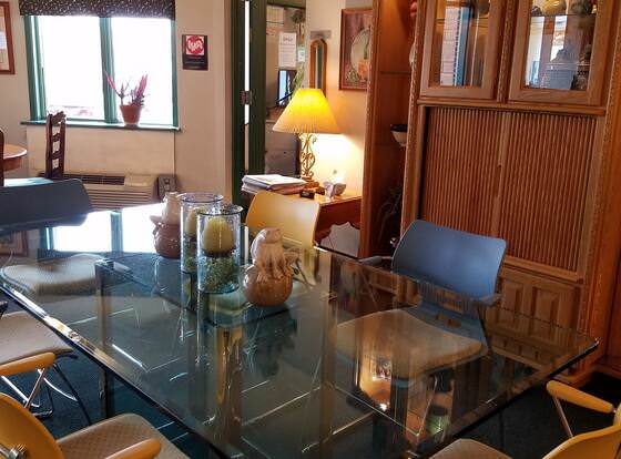 1026 Oasis Inn allows check-in for 18 year-old guests