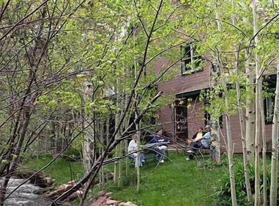 Dodgeton Creek Inn allows check-in for 18 year-old guests