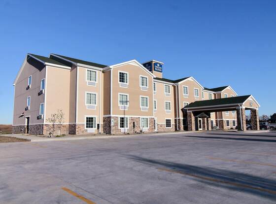 Cobblestone Hotel & Suites - Beulah allows check-in for 18 year-old guests