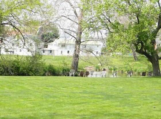 Mill Stream Country Inn allows check-in for 18 year-old guests