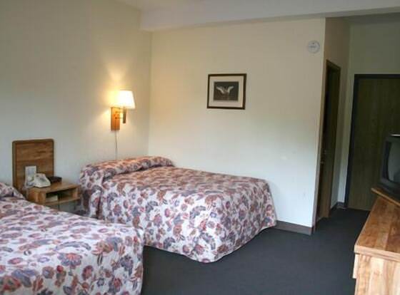 Commander Motel allows check-in for 18 year-old guests