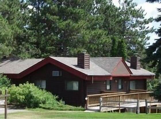 Pelican Pines allows check-in for 18 year-old guests